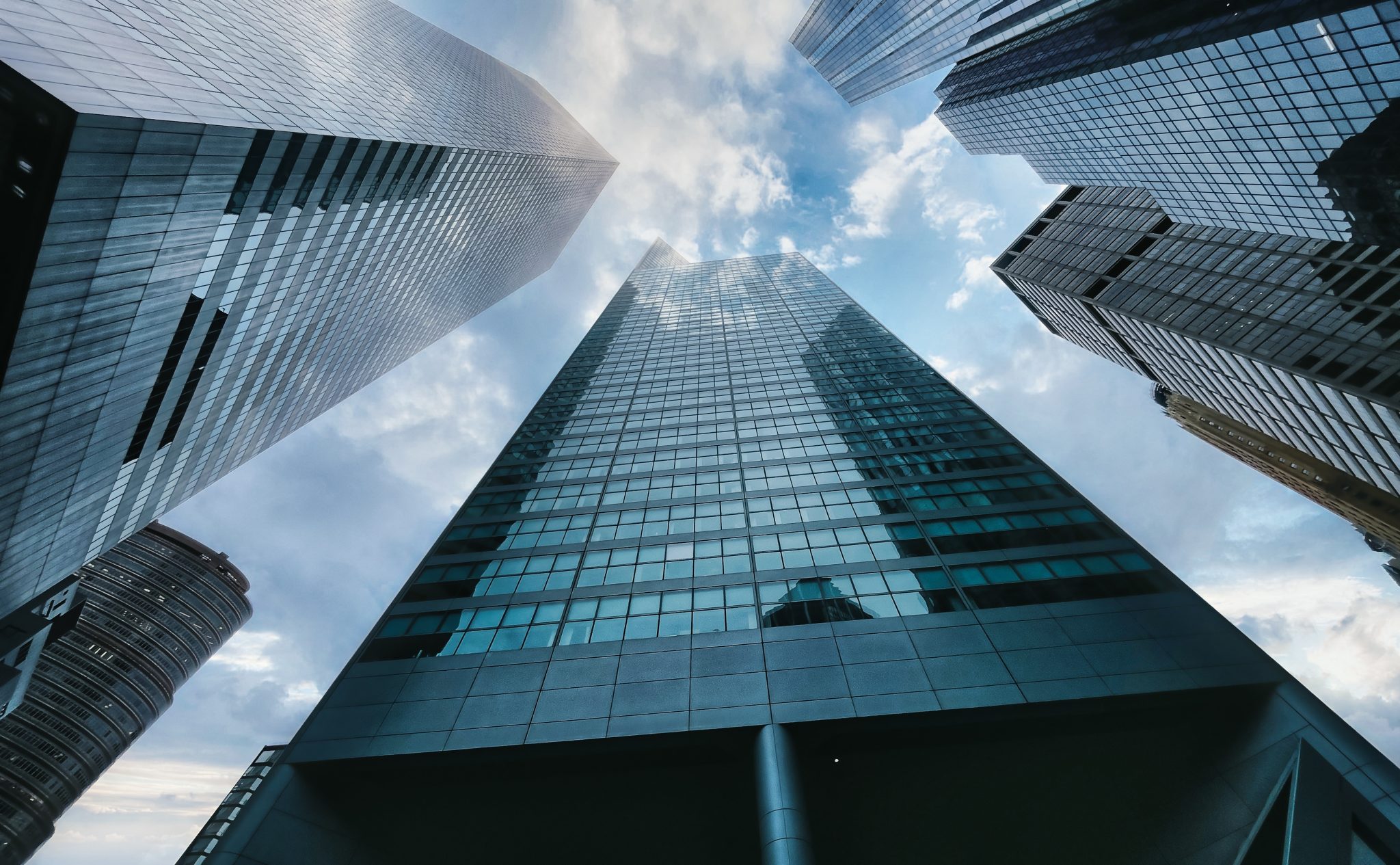 Giới thiệu 1 skyscraper 2 2048x1265 1