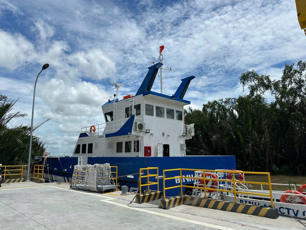Dán phim du thuyền 19 f937d61e7edbda8583ca274