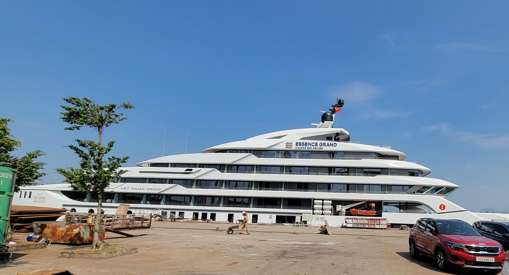 Bảng giá dán phim cách nhiệt du thuyền mới nhất 2024 1 Bảng giá dán phim cách nhiệt du thuyền