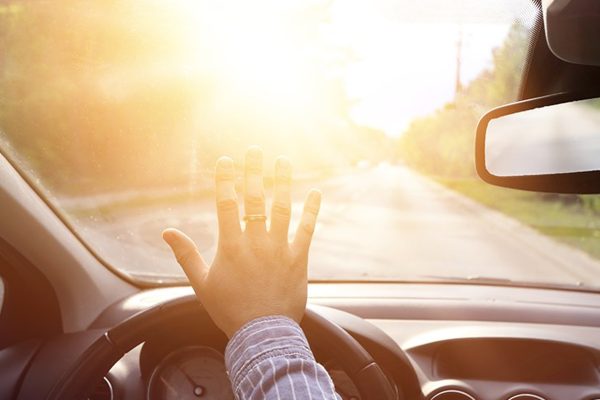 Bảng giá dán phim cách nhiệt ô tô năm mới nhất 2024