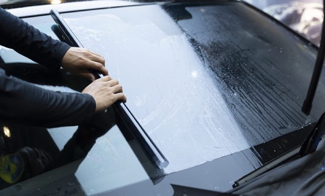 Có nên dán phim cách nhiệt - Ngăn chặn tia UV