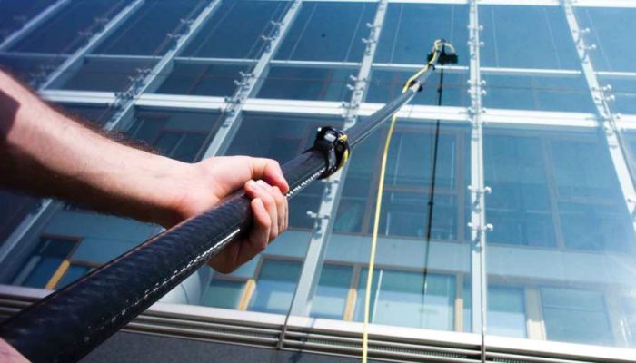 Ảnh: Hướng dẫn bảo dưỡng phim cách nhiệt cửa kính chung cư để sử dụng bền lâu