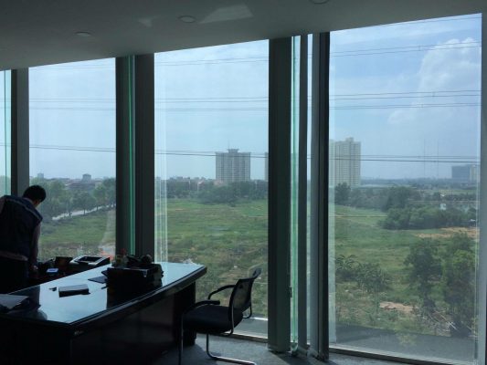 Ảnh: Phim cách nhiệt bảo vệ sự riêng tư văn phòng