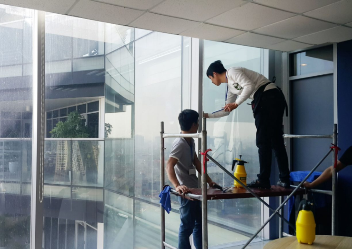 Dán phim cách nhiệt văn phòng giúp giảm nhiệt độ như thế nào? 2 Dán phim cách nhiệt văn phòng giúp giảm nhiệt độ