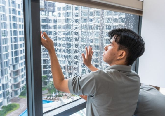 Tự dán phim cách nhiệt cho cửa sổ chung cư