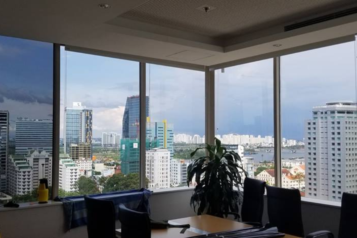 Bảng giá decal chống nắng mang đến giải pháp phù hợp cho loại công trình 2 Giá decal chống nắng có thật sự ảnh hưởng đến quyết định mua hàng?