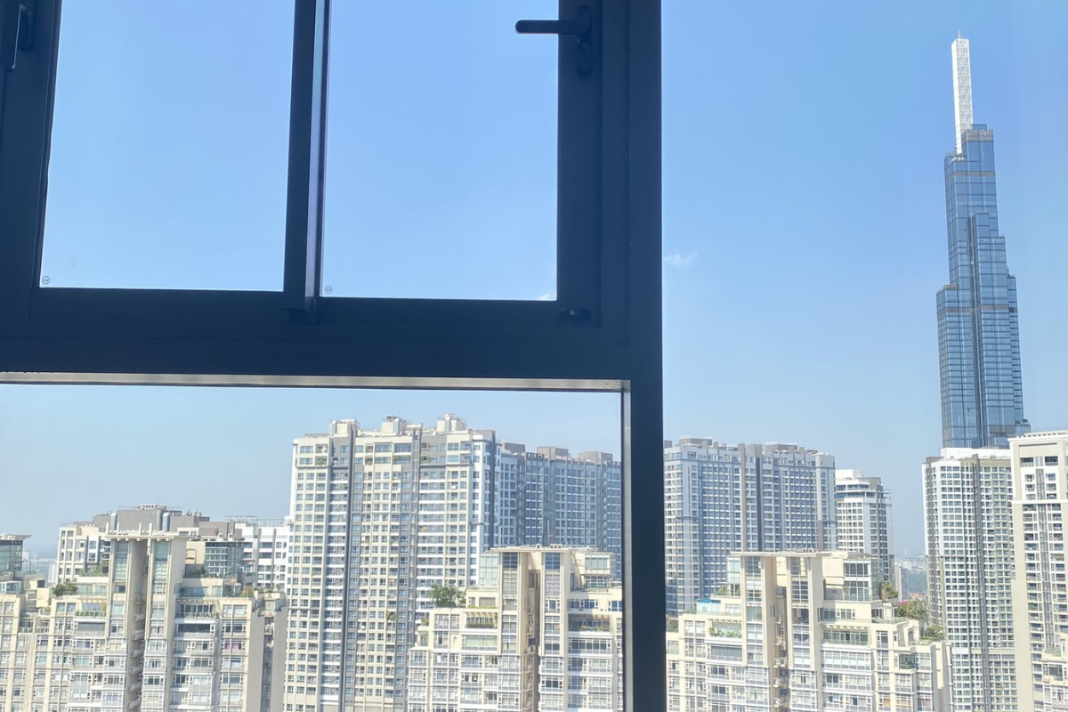 Thông tin đầy đủ giá phim cách nhiệt 3M để chọn đúng cho công trình 2 Ảnh hưởng đến ánh sáng và thẩm mỹ kiến trúc khi dán phim cách nhiệt 3M cho toà nhà