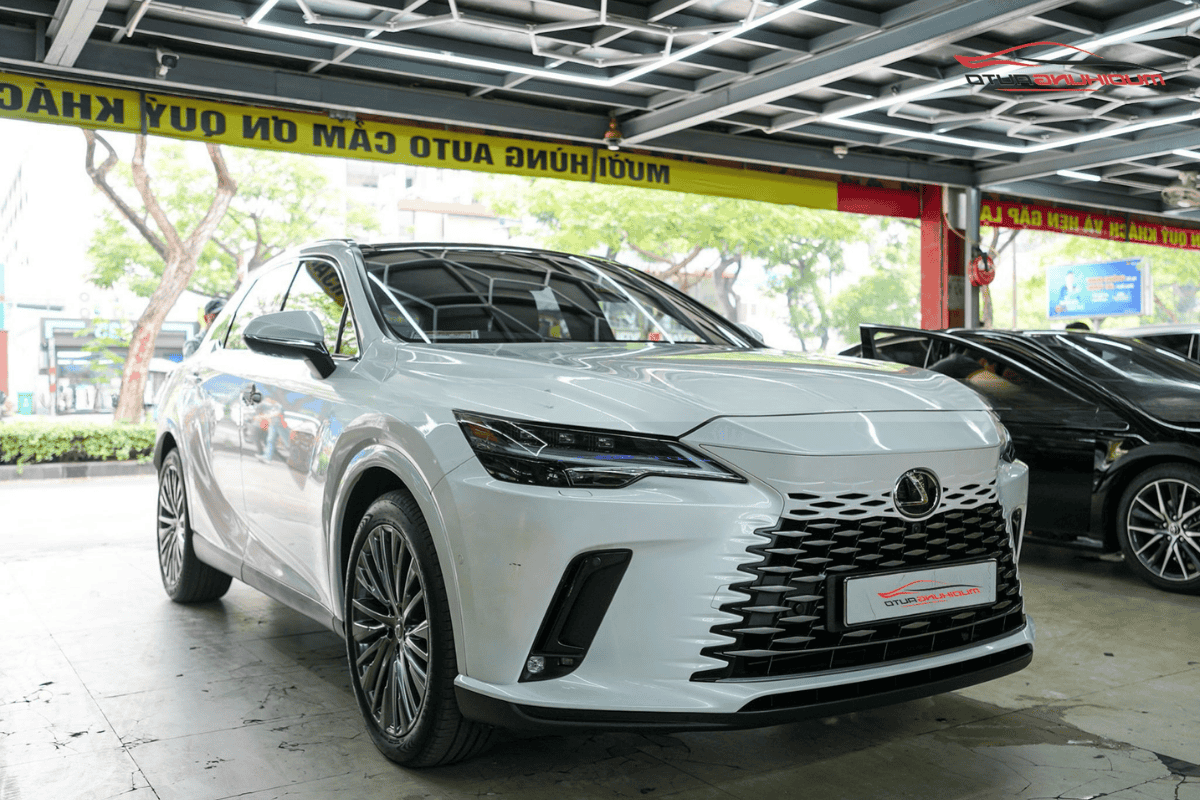 Dán phim cách nhiệt Lexus RX350 chống nóng bảo vệ xe và giữ trọn đẳng cấp 1 Dán phim cách nhiệt Lexus RX350
