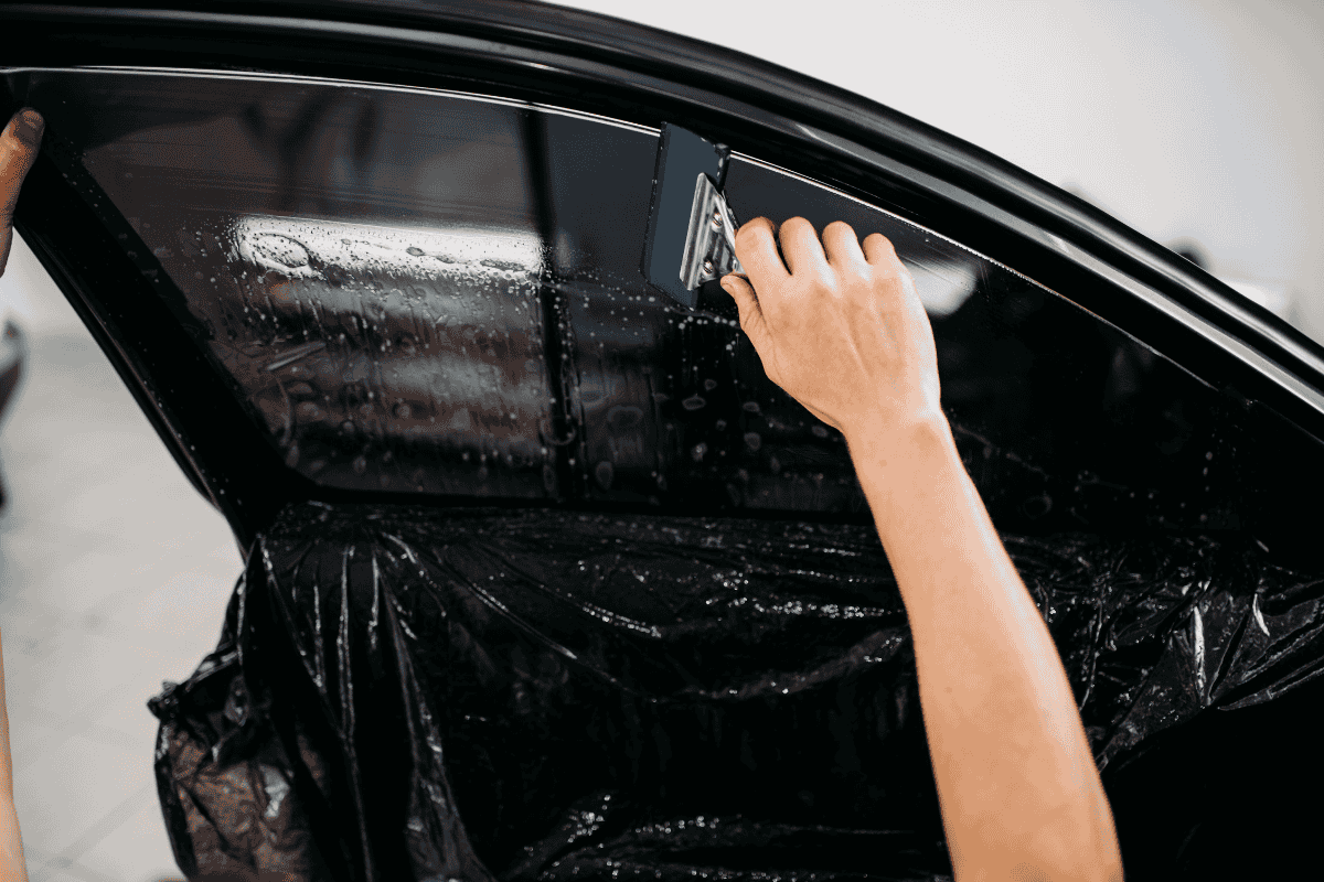 Miếng dán cửa kính chống nhìn trộm cao cấp cho xe hơi