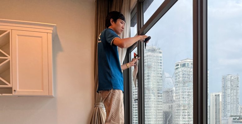 Hướng Dẫn Vệ Sinh Phim Cách Nhiệt Chung Cư